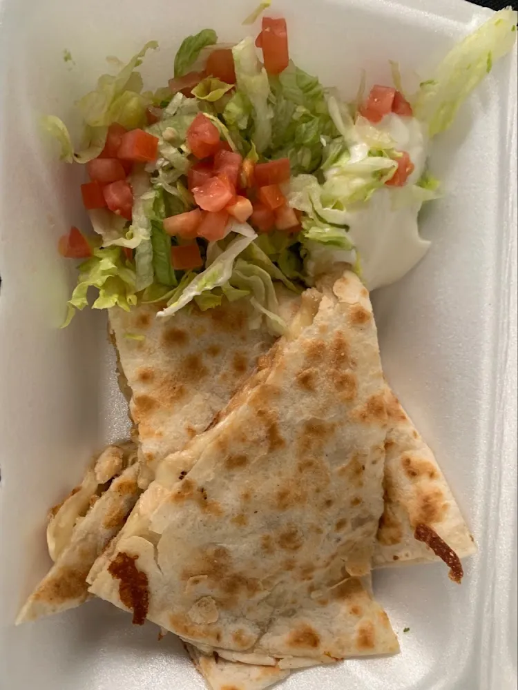 Chicken Quesadilla a La Carta Blanca